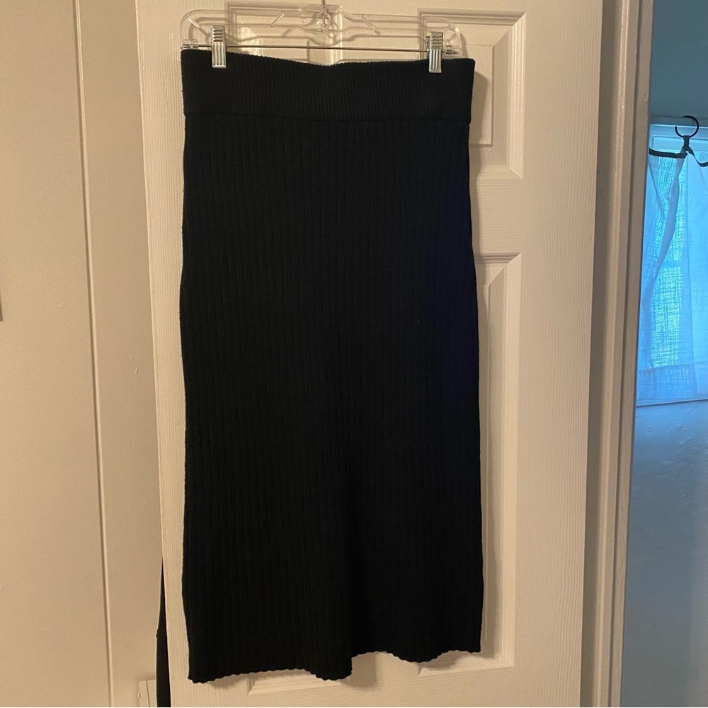 Black sweater skirt